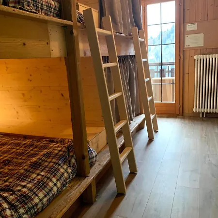 Freeride Hostel *