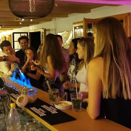 Hostel Freeride Restaurant & Camps *