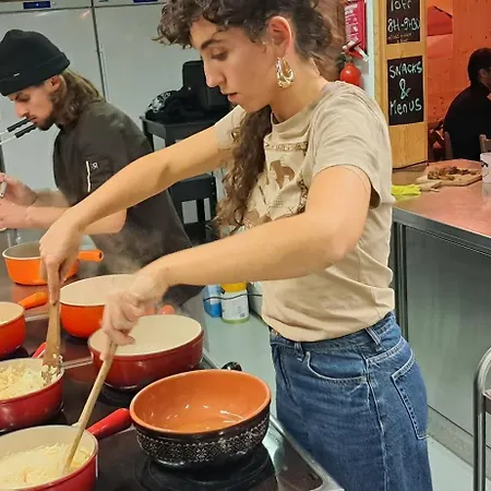 Hostel Freeride Restaurant & Camps