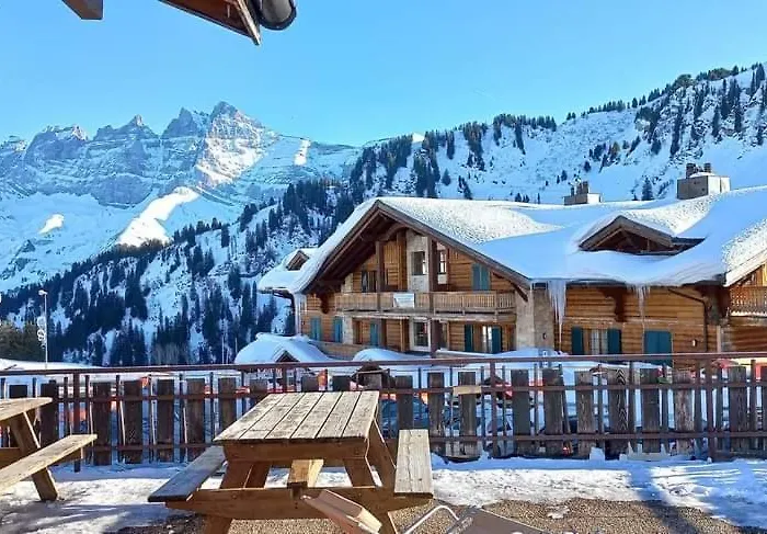 Hostel Freeride Restaurant & Camps