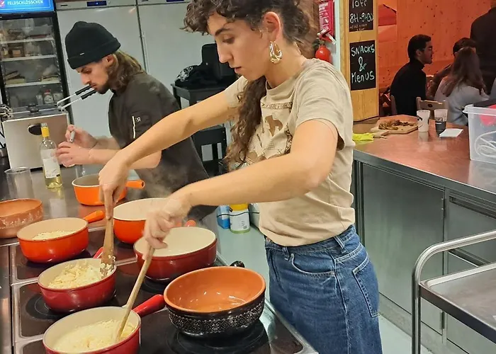 Hostel Freeride Restaurant & Camps