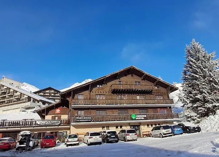 Hostel Freeride Restaurant & Camps *