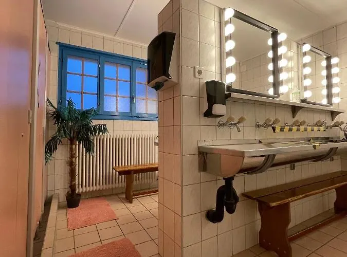 Freeride Restaurant & Camps 旅馆