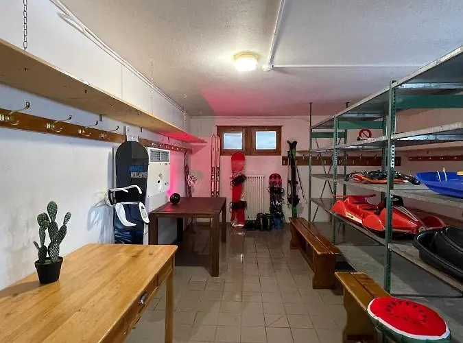 旅馆 Freeride Restaurant & Camps 莱斯·克洛塞特斯