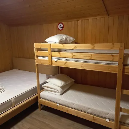 ホステル Freeride Restaurant & Camps